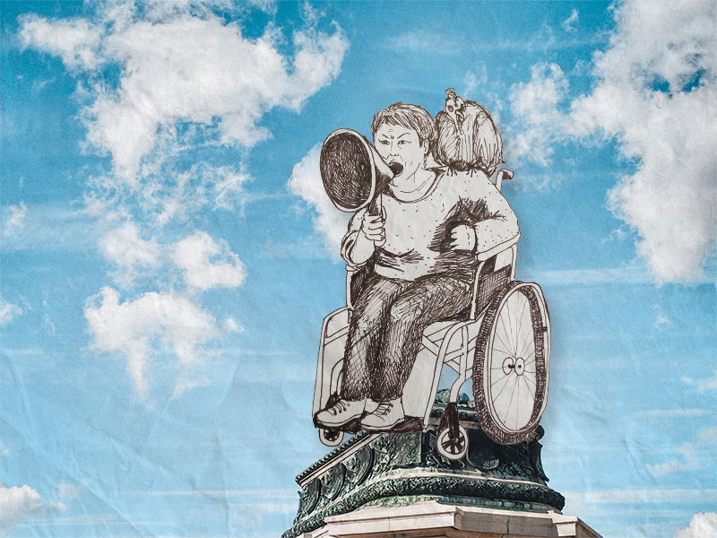 Denkmal: Behindertenrechtsaktivistin Klaudia Karoliny mit Megaphon,, gezeichnet auf dem Sockel eines Denkmals